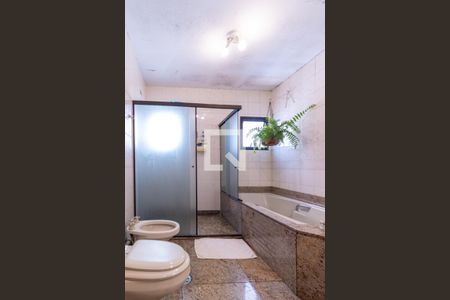 Apartamento à venda com 242m², 4 quartos e 4 vagas Apartamento à venda com 242m², 4 quartos e 4 vagasSuíte 4