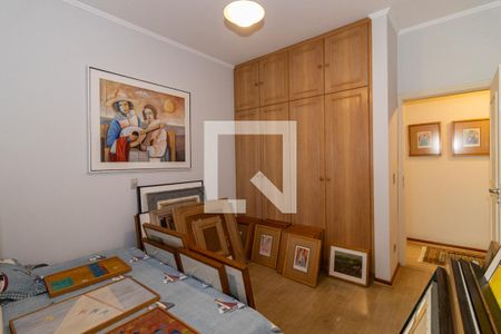 Apartamento à venda com 242m², 4 quartos e 4 vagas Apartamento à venda com 242m², 4 quartos e 4 vagasSuíte 3