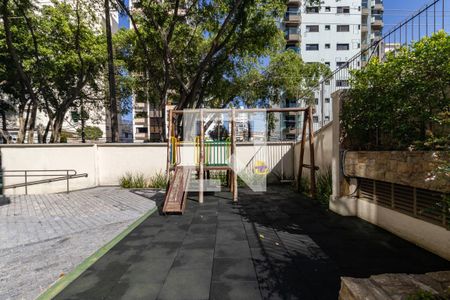 Apartamento à venda com 242m², 4 quartos e 4 vagas Apartamento à venda com 242m², 4 quartos e 4 vagasÁrea comum