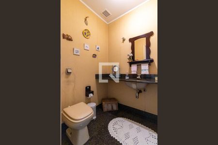 Apartamento à venda com 242m², 4 quartos e 4 vagas Apartamento à venda com 242m², 4 quartos e 4 vagasLavabo