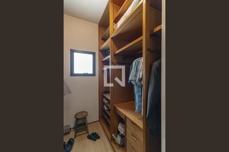 Apartamento à venda com 242m², 4 quartos e 4 vagas Apartamento à venda com 242m², 4 quartos e 4 vagasSuíte 4