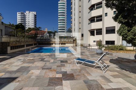 Apartamento à venda com 242m², 4 quartos e 4 vagas Apartamento à venda com 242m², 4 quartos e 4 vagasÁrea comum