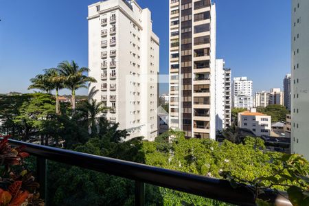 Apartamento à venda com 242m², 4 quartos e 4 vagas Apartamento à venda com 242m², 4 quartos e 4 vagasVaranda da Sala 2