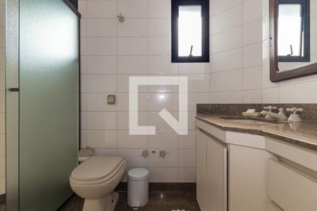 Apartamento à venda com 242m², 4 quartos e 4 vagas Apartamento à venda com 242m², 4 quartos e 4 vagasSuíte 3
