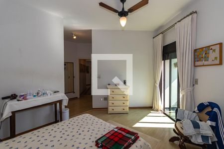 Apartamento à venda com 242m², 4 quartos e 4 vagas Apartamento à venda com 242m², 4 quartos e 4 vagasSuíte 4