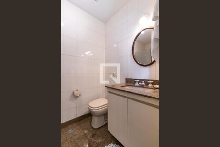 Apartamento à venda com 242m², 4 quartos e 4 vagas Apartamento à venda com 242m², 4 quartos e 4 vagasSuíte 1