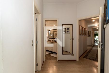 Apartamento à venda com 242m², 4 quartos e 4 vagas Apartamento à venda com 242m², 4 quartos e 4 vagasSuíte 4