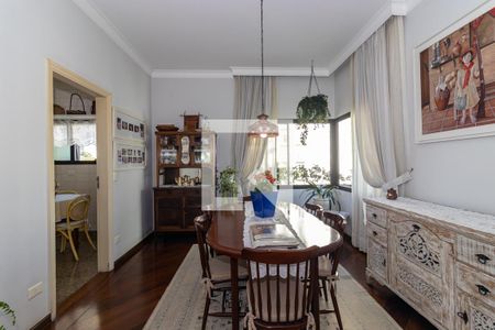 Apartamento à venda com 242m², 4 quartos e 4 vagas Apartamento à venda com 242m², 4 quartos e 4 vagasSala de Jantar