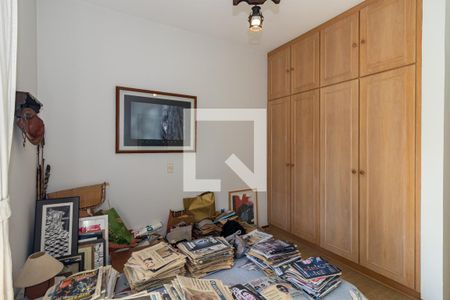 Apartamento à venda com 242m², 4 quartos e 4 vagas Apartamento à venda com 242m², 4 quartos e 4 vagasSuíte 2