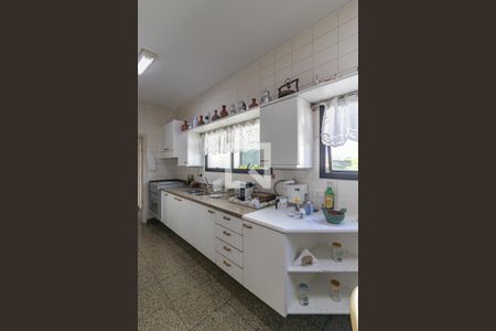 Apartamento à venda com 242m², 4 quartos e 4 vagas Apartamento à venda com 242m², 4 quartos e 4 vagasCozinha