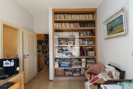 Apartamento à venda com 242m², 4 quartos e 4 vagas Apartamento à venda com 242m², 4 quartos e 4 vagasSuíte 1