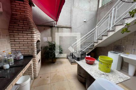 Casa à venda com 200m², 4 quartos e 4 vagas Casa à venda com 200m², 4 quartos e 4 vagasChurrasqueira/Lavanderia