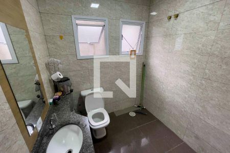 Casa à venda com 200m², 4 quartos e 4 vagas Casa à venda com 200m², 4 quartos e 4 vagasBanheiro 2