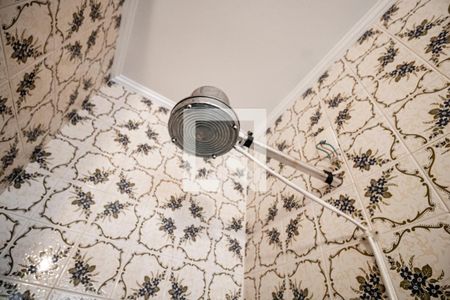 Casa à venda com 349m², 4 quartos e 3 vagas Casa à venda com 349m², 4 quartos e 3 vagasBanheiro 01 Segundo Andar - Chuveiro