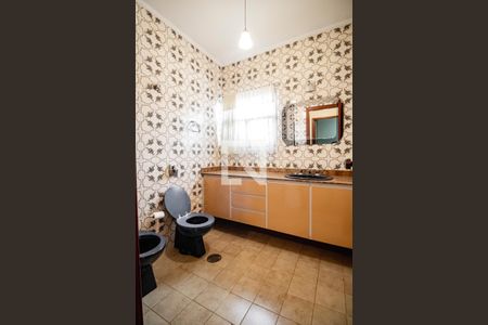 Casa à venda com 349m², 4 quartos e 3 vagas Casa à venda com 349m², 4 quartos e 3 vagasBanheiro 01 Segundo Andar