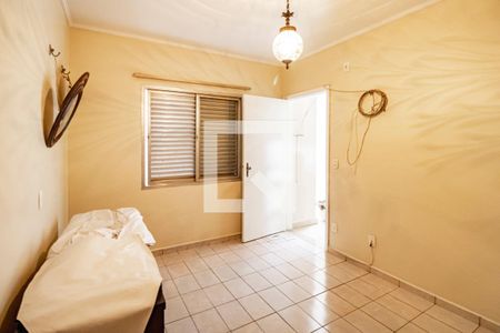 Casa à venda com 349m², 4 quartos e 3 vagas Casa à venda com 349m², 4 quartos e 3 vagasQuarto de Serviço