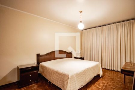 Casa à venda com 349m², 4 quartos e 3 vagas Casa à venda com 349m², 4 quartos e 3 vagasQuarto 04 Suíte Segundo Andar