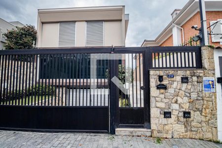 Casa à venda com 349m², 4 quartos e 3 vagas Casa à venda com 349m², 4 quartos e 3 vagasFachada da Casa