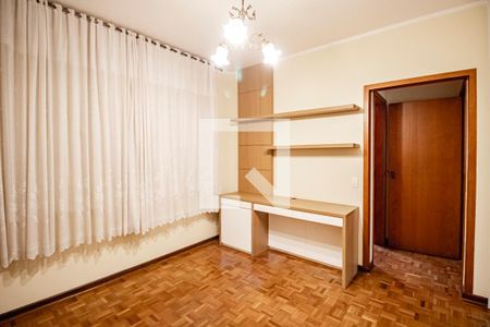 Casa à venda com 349m², 4 quartos e 3 vagas Casa à venda com 349m², 4 quartos e 3 vagasQuarto 03 Suíte Segundo Andar