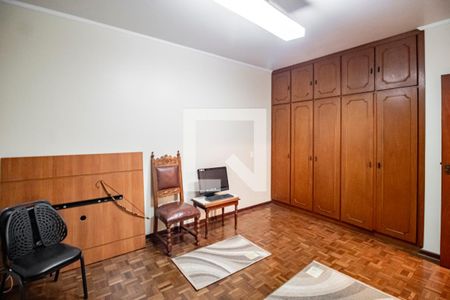 Casa à venda com 349m², 4 quartos e 3 vagas Casa à venda com 349m², 4 quartos e 3 vagasQuarto 01 Segundo Andar