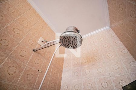 Casa à venda com 349m², 4 quartos e 3 vagas Casa à venda com 349m², 4 quartos e 3 vagasBanheiro 02 da Suíte do Segundo Andar - Chuveiro