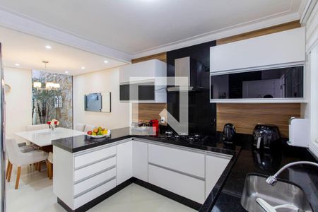 Casa à venda com 156m², 3 quartos e 5 vagas Casa à venda com 156m², 3 quartos e 5 vagasCozinha