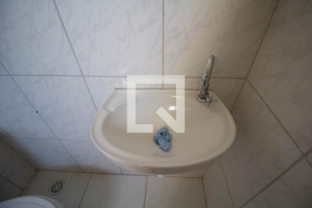 Casa de condomínio à venda com 55m², 2 quartos e 1 vaga Casa de condomínio à venda com 55m², 2 quartos e 1 vagaBanheiro da Suíte 1