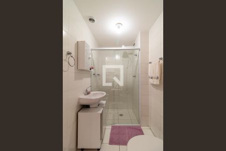 Banheiro de apartamento para alugar com 1 quarto, 31m² em Água Branca, São Paulo