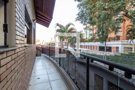 Casa à venda com 280m², 3 quartos e 4 vagas Casa à venda com 280m², 3 quartos e 4 vagasSacada