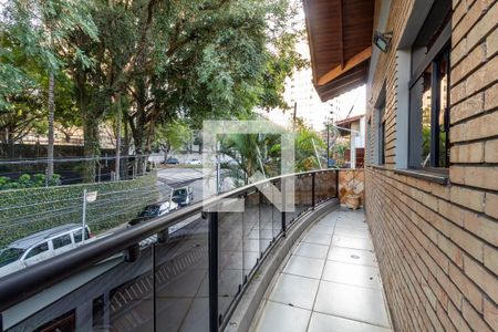 Casa à venda com 280m², 3 quartos e 4 vagas Casa à venda com 280m², 3 quartos e 4 vagasSacada