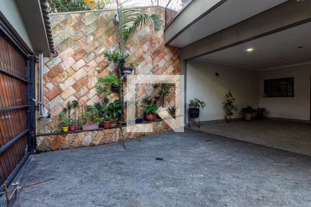 Casa à venda com 280m², 3 quartos e 4 vagas Casa à venda com 280m², 3 quartos e 4 vagasGaragem
