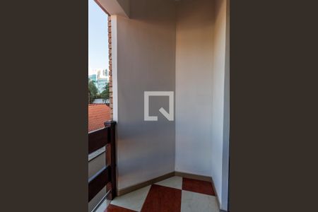 Casa à venda com 280m², 3 quartos e 4 vagas Casa à venda com 280m², 3 quartos e 4 vagasSacada