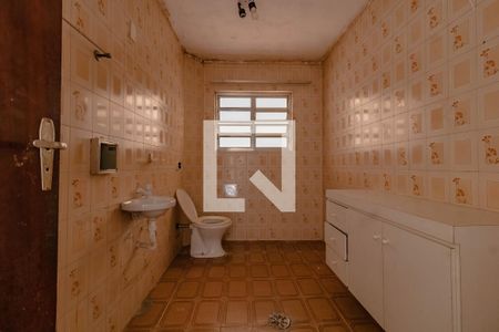 Casa à venda com 600m², 3 quartos e 3 vagas Casa à venda com 600m², 3 quartos e 3 vagasBanheiro