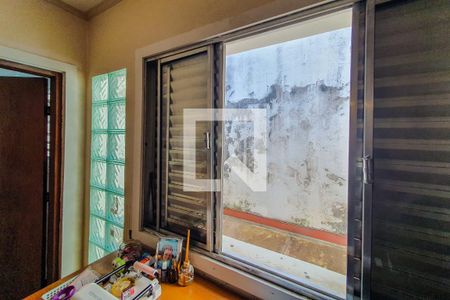Casa à venda com 220m², 3 quartos e 2 vagas Casa à venda com 220m², 3 quartos e 2 vagasjanela