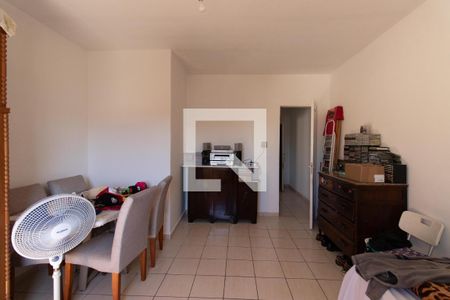 Casa à venda com 180m², 3 quartos e 2 vagas Casa à venda com 180m², 3 quartos e 2 vagasQuarto 1