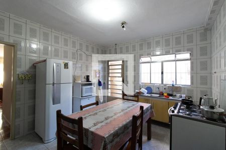 Casa à venda com 180m², 3 quartos e 2 vagas Casa à venda com 180m², 3 quartos e 2 vagasCozinha