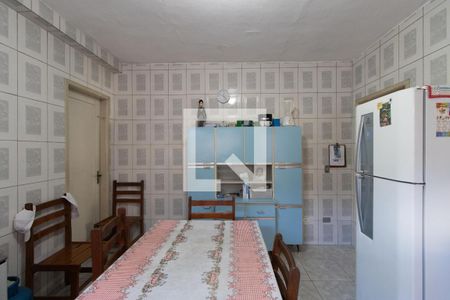 Casa à venda com 180m², 3 quartos e 2 vagas Casa à venda com 180m², 3 quartos e 2 vagasCozinha