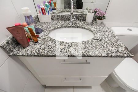 Apartamento à venda com 64m², 2 quartos e 1 vaga Apartamento à venda com 64m², 2 quartos e 1 vagaBanheiro da Suíte