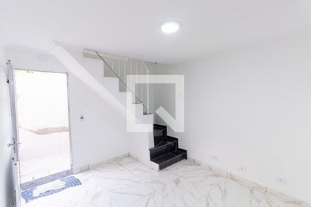 Sala de casa de condomínio para alugar com 2 quartos, 50m² em Vila Rio Branco, São Paulo