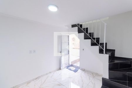 Sala de casa de condomínio para alugar com 2 quartos, 50m² em Vila Rio Branco, São Paulo