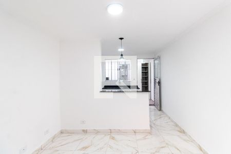 Sala de casa de condomínio para alugar com 2 quartos, 50m² em Vila Rio Branco, São Paulo