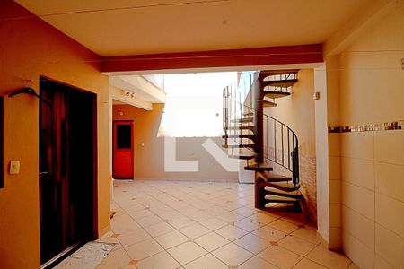 Casa à venda com 219m², 3 quartos e 2 vagasQuintal 