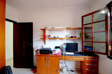 Casa à venda com 219m², 3 quartos e 2 vagasQuarto 2 