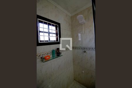 Casa à venda com 219m², 3 quartos e 2 vagasBanheiro 