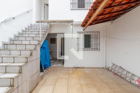 Casa à venda com 143m², 3 quartos e 2 vagas Casa à venda com 143m², 3 quartos e 2 vagasQuintal