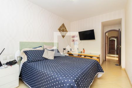 Apartamento à venda com 180m², 4 quartos e 2 vagas Apartamento à venda com 180m², 4 quartos e 2 vagasQuarto 1