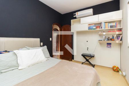 Apartamento à venda com 180m², 4 quartos e 2 vagas Apartamento à venda com 180m², 4 quartos e 2 vagasQuarto 2