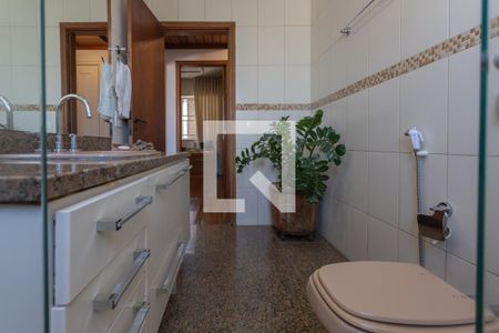 Apartamento à venda com 240m², 4 quartos e 2 vagasBanheiro
