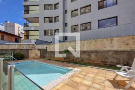 Apartamento à venda com 240m², 4 quartos e 2 vagasÁrea comum - Piscina