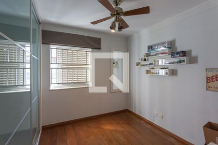 Apartamento à venda com 240m², 4 quartos e 2 vagasQuarto 2